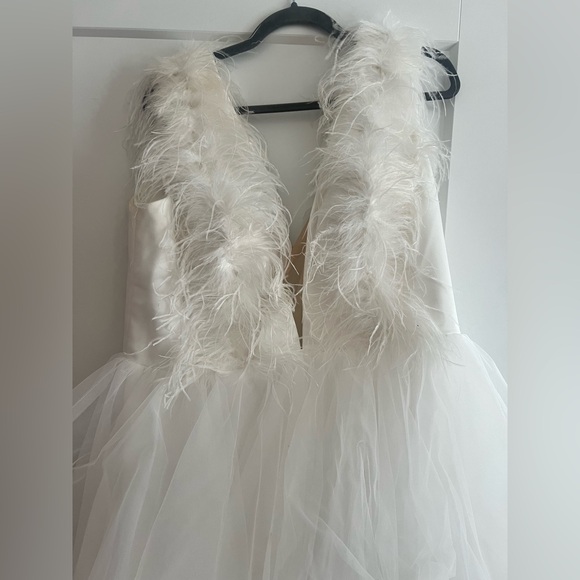 Untamed Petals White Wedding Dress - Picture 4 of 5